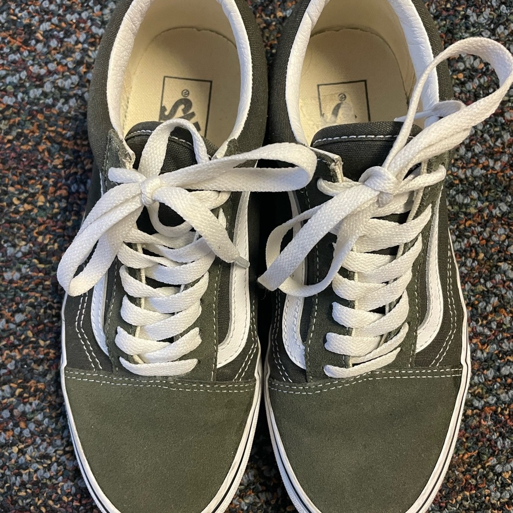 Vans Old Skool Suede Women’s 7.5 Men’s 6 Shoes